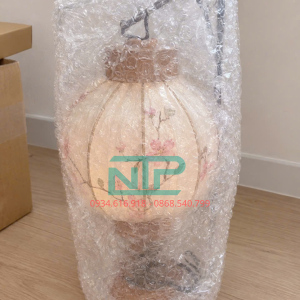 Hình ảnh minh hoạ xốp hơi gói đèn trang trí