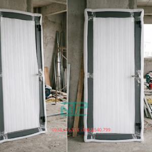 Hình ảnh màng pe foam 2mm bọc cửa nhôm kính